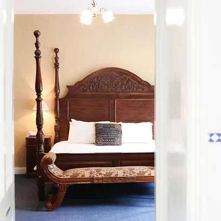 Hotel House 3*